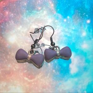❤️2/$10 lavender silver bow earrings!
